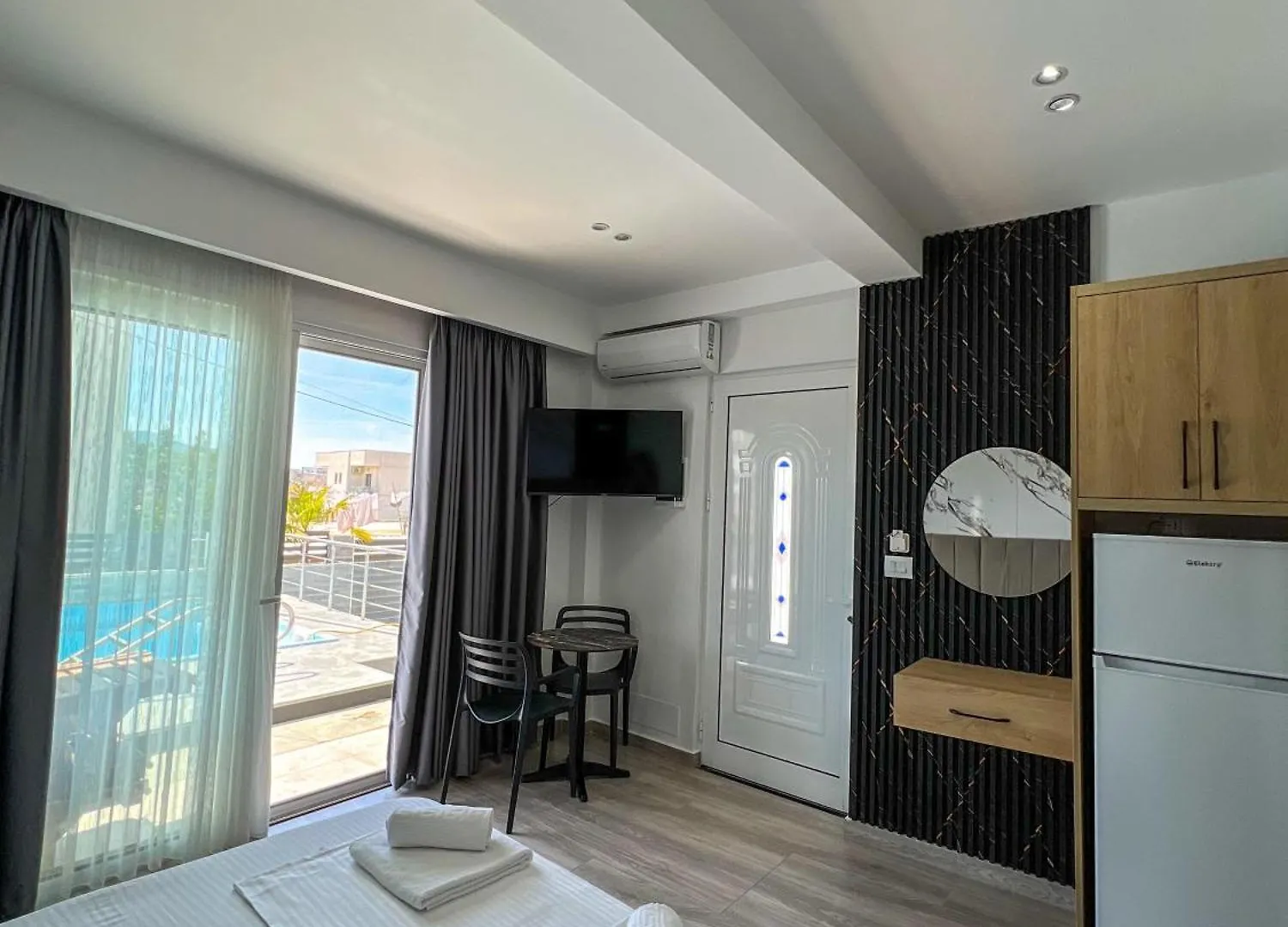 Serenity Apartments Ksamil