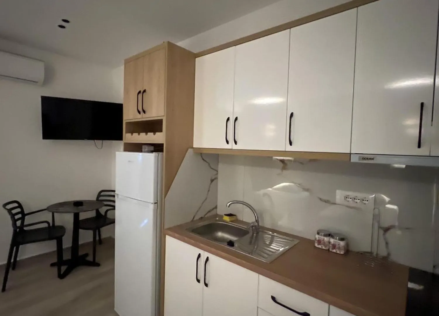 Serenity Apartments Ksamil Albanien