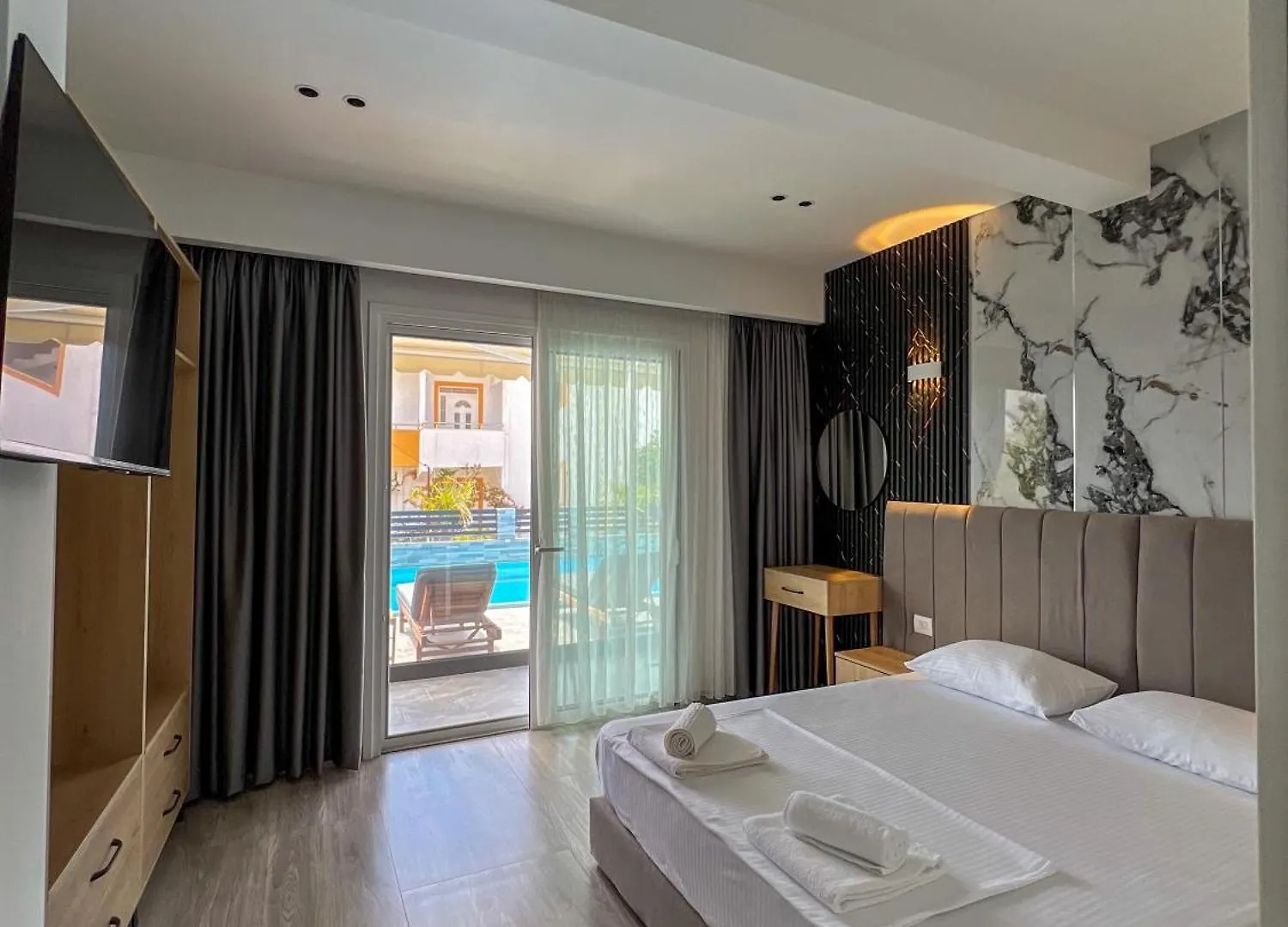 Serenity Apartments Ksamil